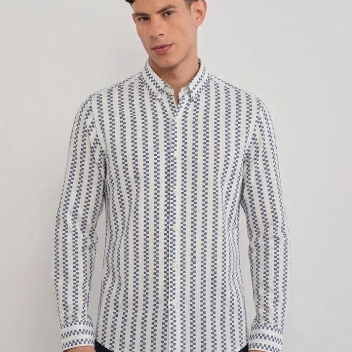 White & Slate Blue Geometric Stripe